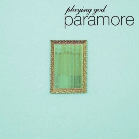 パラモア(Paramore)ビデオも奇妙で意味深な迷曲シングル『Playing God』(2010年作品)